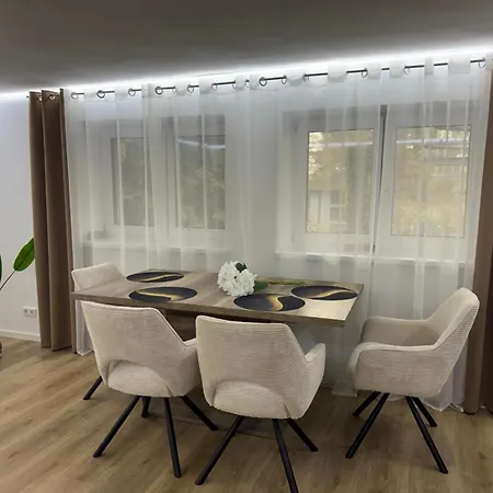 公寓 Elfis Paradise